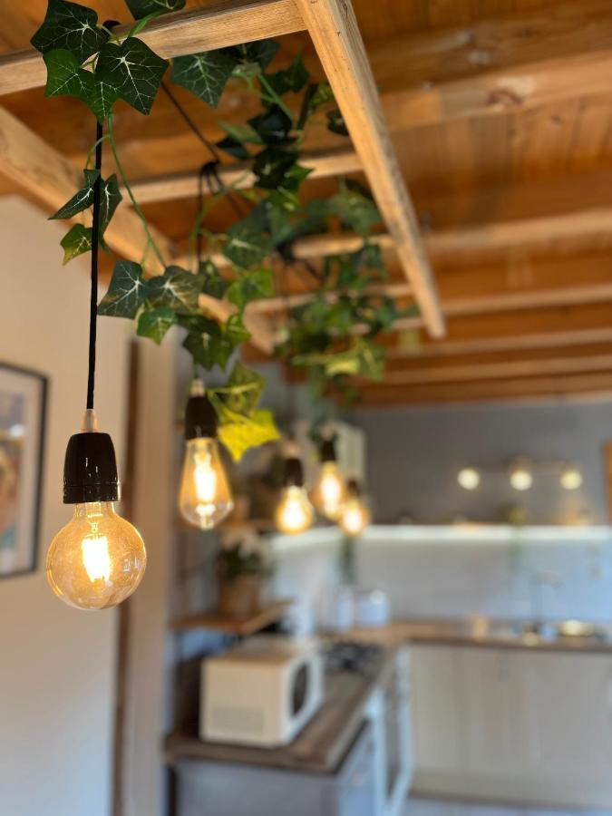 La Maison Des Commis Morestel Eksteriør billede