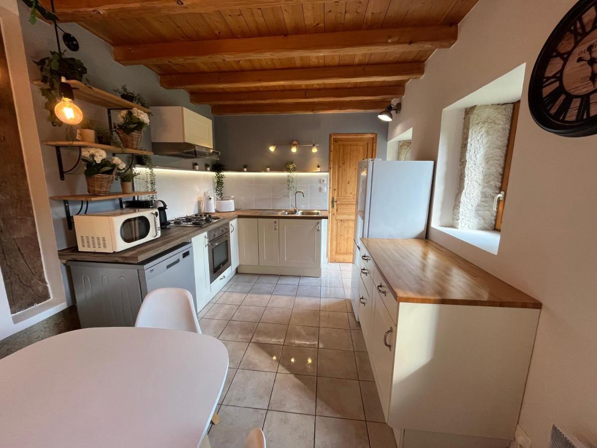 La Maison Des Commis Morestel Eksteriør billede